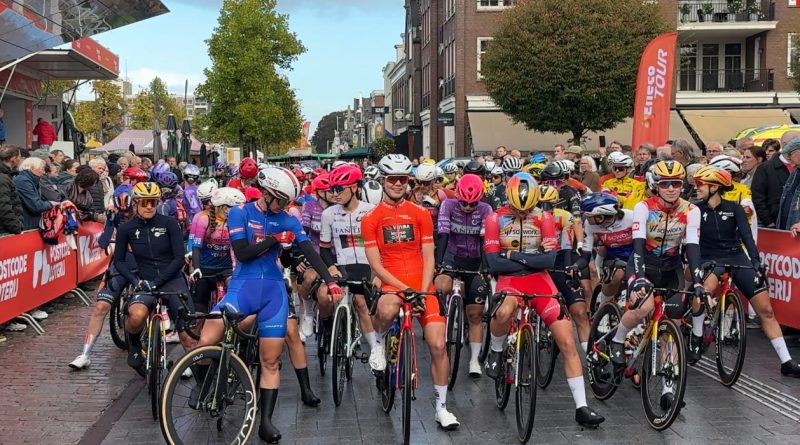 Hoogeveen stond zaterdag volledig in het teken van de wielersport. De vierde etappe van de Eneco Tour, met de start in het centrum van Hoogeveen en de finish op de Col du VAM, trok veel publiek. De uit Coevorden afkomstige Lieke Nooijen van Team Visma-Lease a Bike kroonde zich tot eindwinnares bij de vrouwen. Wethouder Ronald Klok ziet het evenement als een bevestiging van de sportieve ambities van de gemeente.
