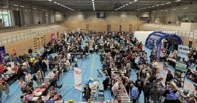 Drentse Gamebeurs in Hoogeveen trekt gamers van jong tot oud