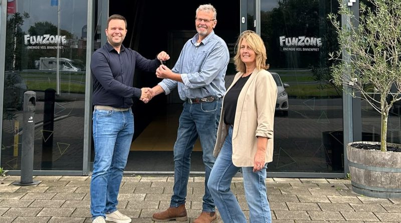 FunZone in Hoogeveen wordt Cowboy & Indianen Speelreservaat. Tonny van der Felz en zijn vrouw Anne-Marie hebben het speelparadijs per 1 oktober overgenomen en gaan de locatie de komende maanden grondig verbouwen. Het echtpaar runt al twintig jaar het Cowboy & Indianen Speelreservaat in Coevorden. Net als in Coevorden krijgt ook de Hoogeveense vestiging het Wild Western-thema.