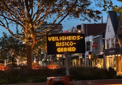 Na dagen van ongeregeldheden is de rust donderdagavond teruggekeerd in het centrum van Hoogeveen. Waar de politie de afgelopen avonden een kat-en-muisspel speelde met groepen jongeren, blijft het nu opvallend rustig in de Hoofdstraat. De strengere maatregelen van burgemeester Martijn Breukelman lijken effect te hebben.