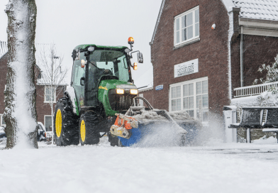 Hoogeveen en De Wolden klaar voor gladheid: “Strooien voordat het glad wordt” Gladheidbestrijding (Foto Gemeente Hoogeveen)